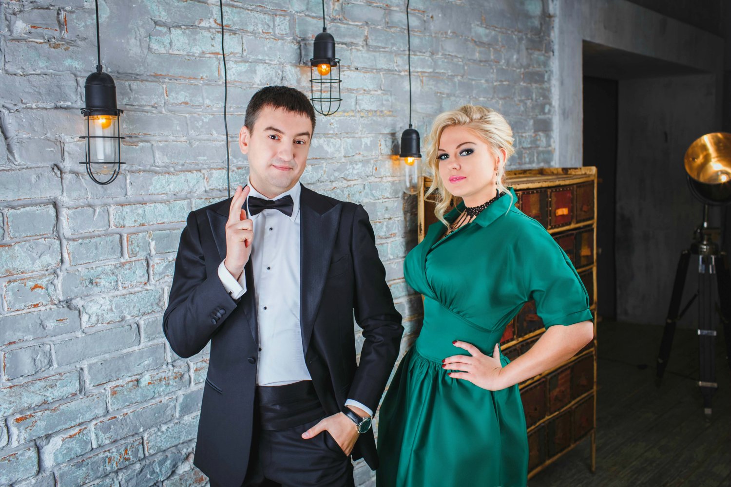 Дуэт ведущих Александр Мадич и Оля Находка&nbsp;Ведущая мероприятий Оля Находка : 