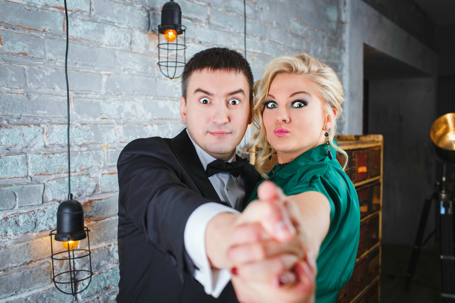 Дуэт ведущих Александр Мадич и Оля Находка&nbsp;Ведущая мероприятий Оля Находка : 