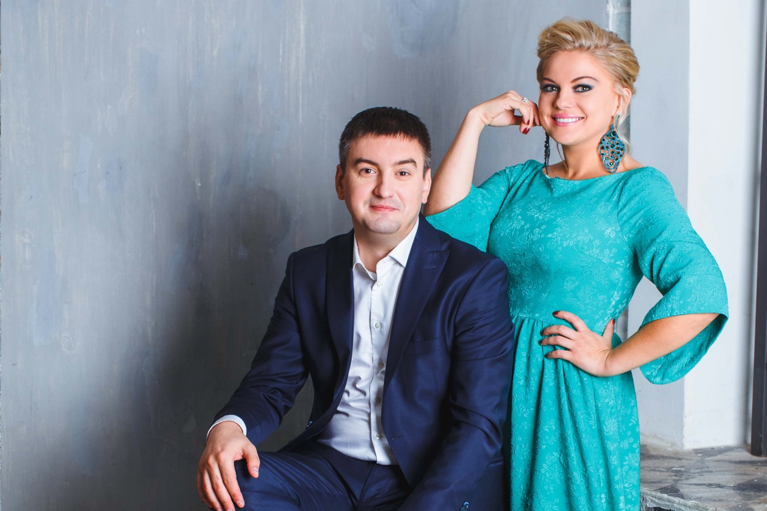 Дуэт ведущих Александр Мадич и Оля Находка&nbsp;Ведущая мероприятий Оля Находка : 