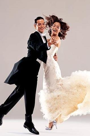 dresses-for-dancing-ballroom-demetrios-i – Школа танца "Новое Поколение" | Постановка свадебного танца - 1 из 3