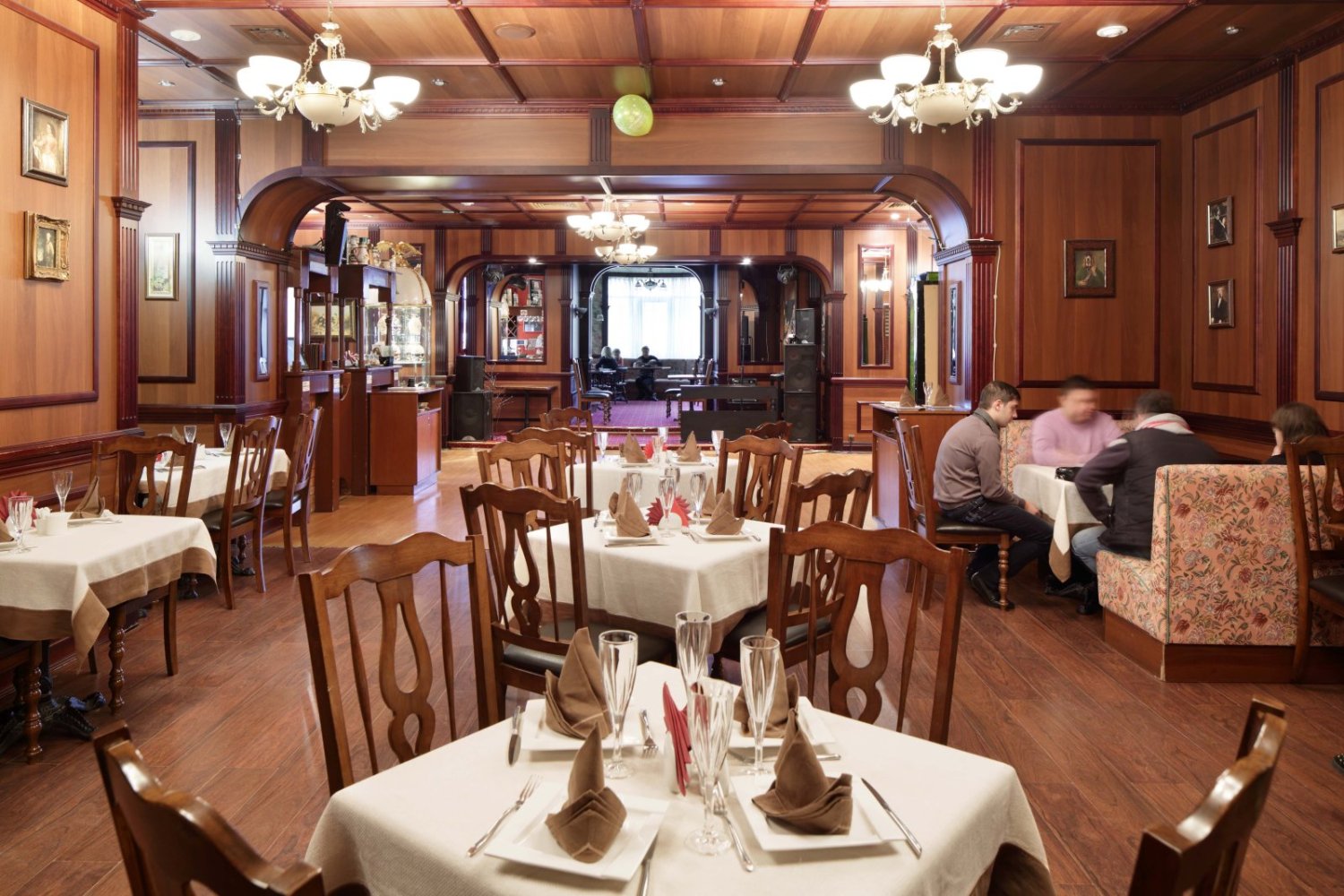 Основной зал&nbsp;Ресторан "Коронный"     ЖК Корона. : 