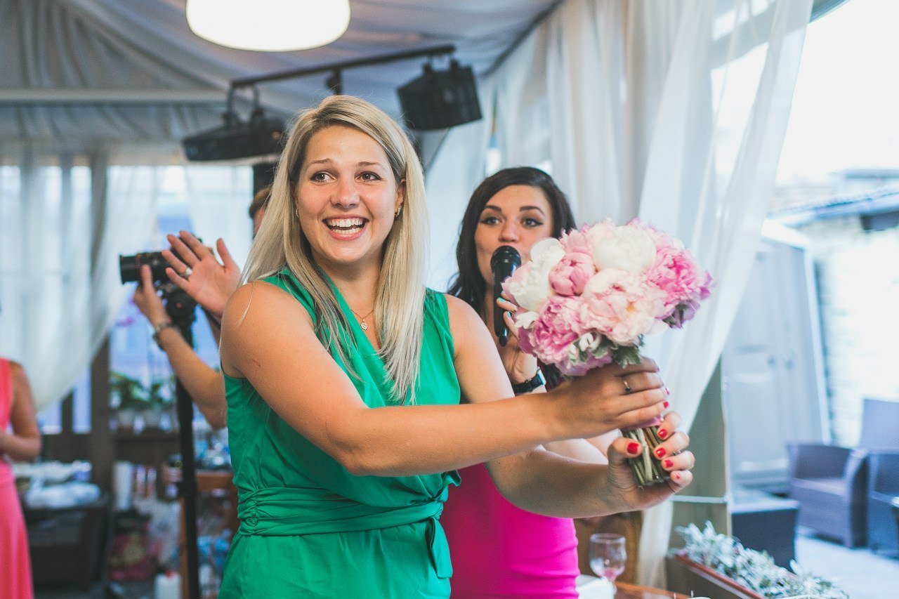 Поющая Ведущая Екатерина Бах 8 926 345 23 92&nbsp;Поющая ведущая Екатерина Бах : 