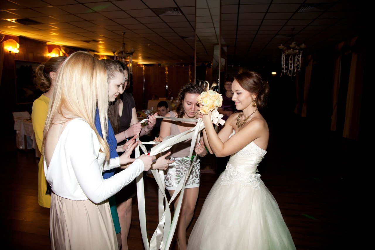 Поющая Ведущая Екатерина Бах 8 926 345 23 92&nbsp;Поющая ведущая Екатерина Бах : 