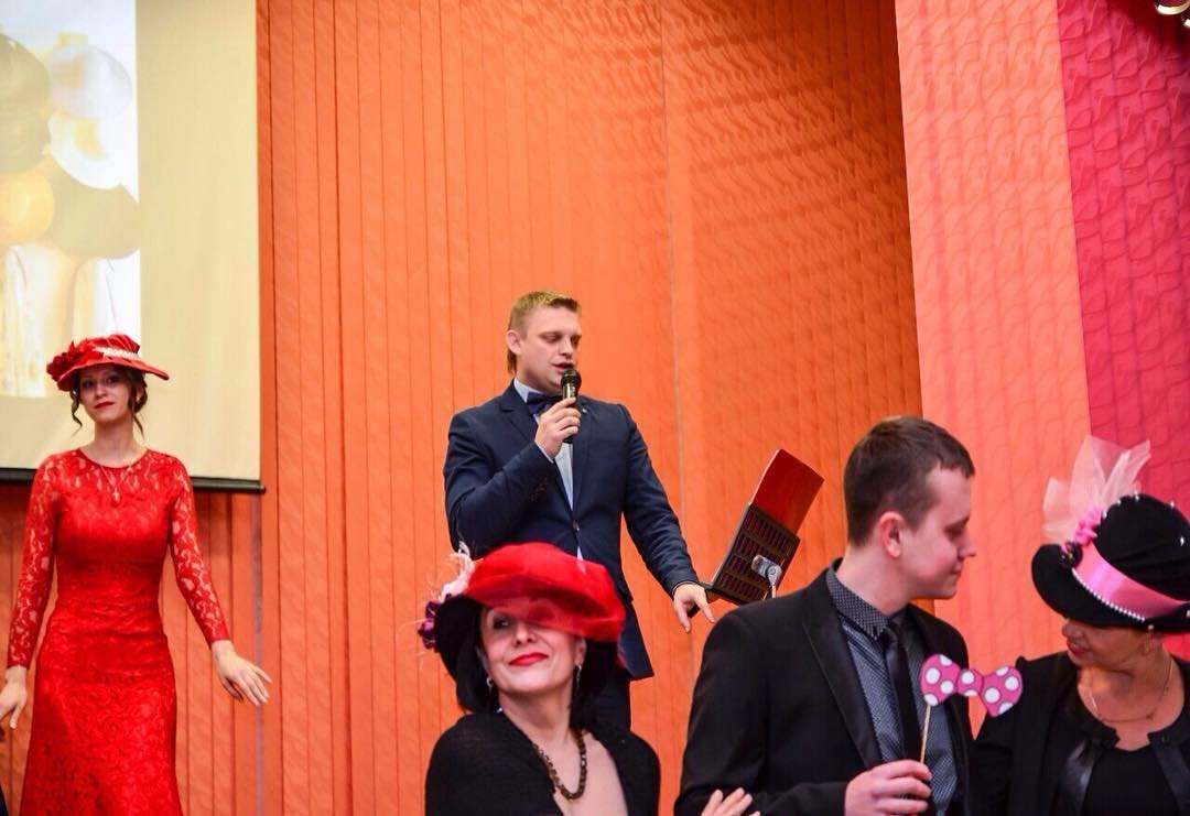 Когда тебе весело со всеми)))&nbsp;Ведущий Юра Лепший : 