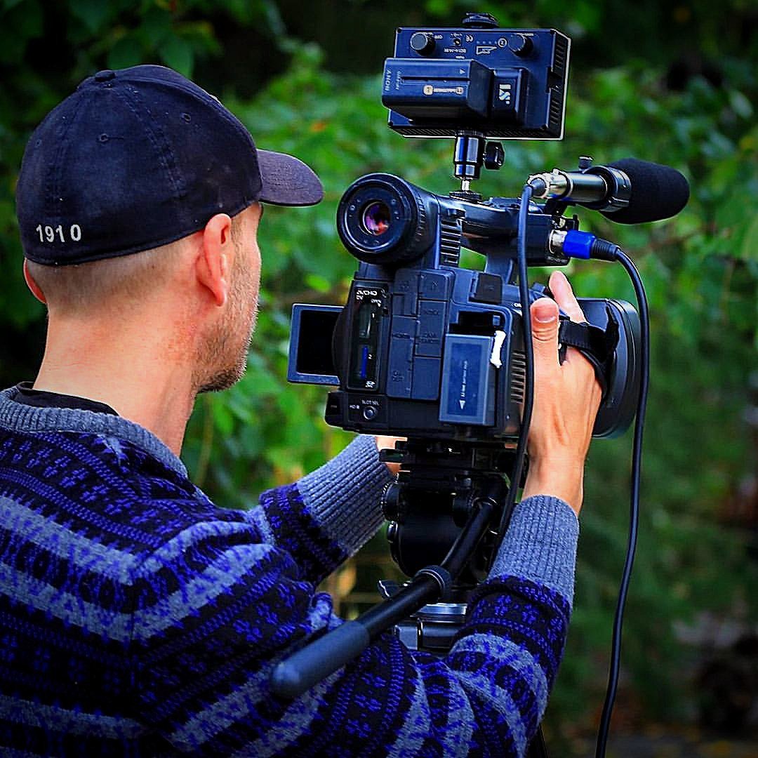 Видеограф видеооператор на свадьбу в Омске&nbsp;Видеосъёмка свадеб в Омске. hahan video studio : 