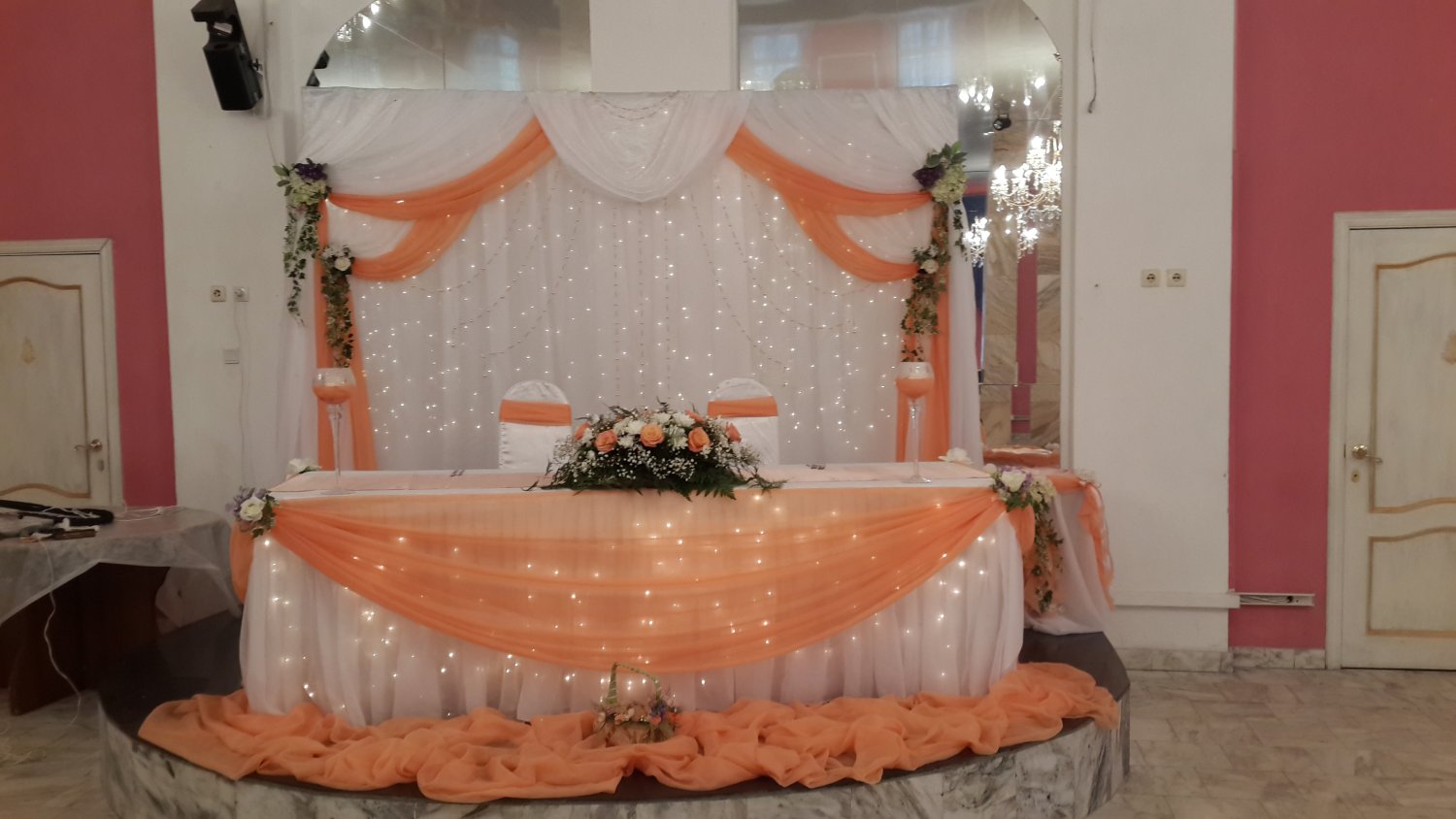 Оформление зала&nbsp;ООО "ВИНИ ФЛОРА" : 