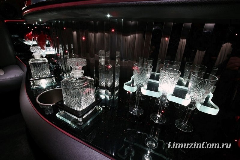 Лимузин Крайслер 300с + Инфинити QX56&nbsp;Лимузин Ком : 