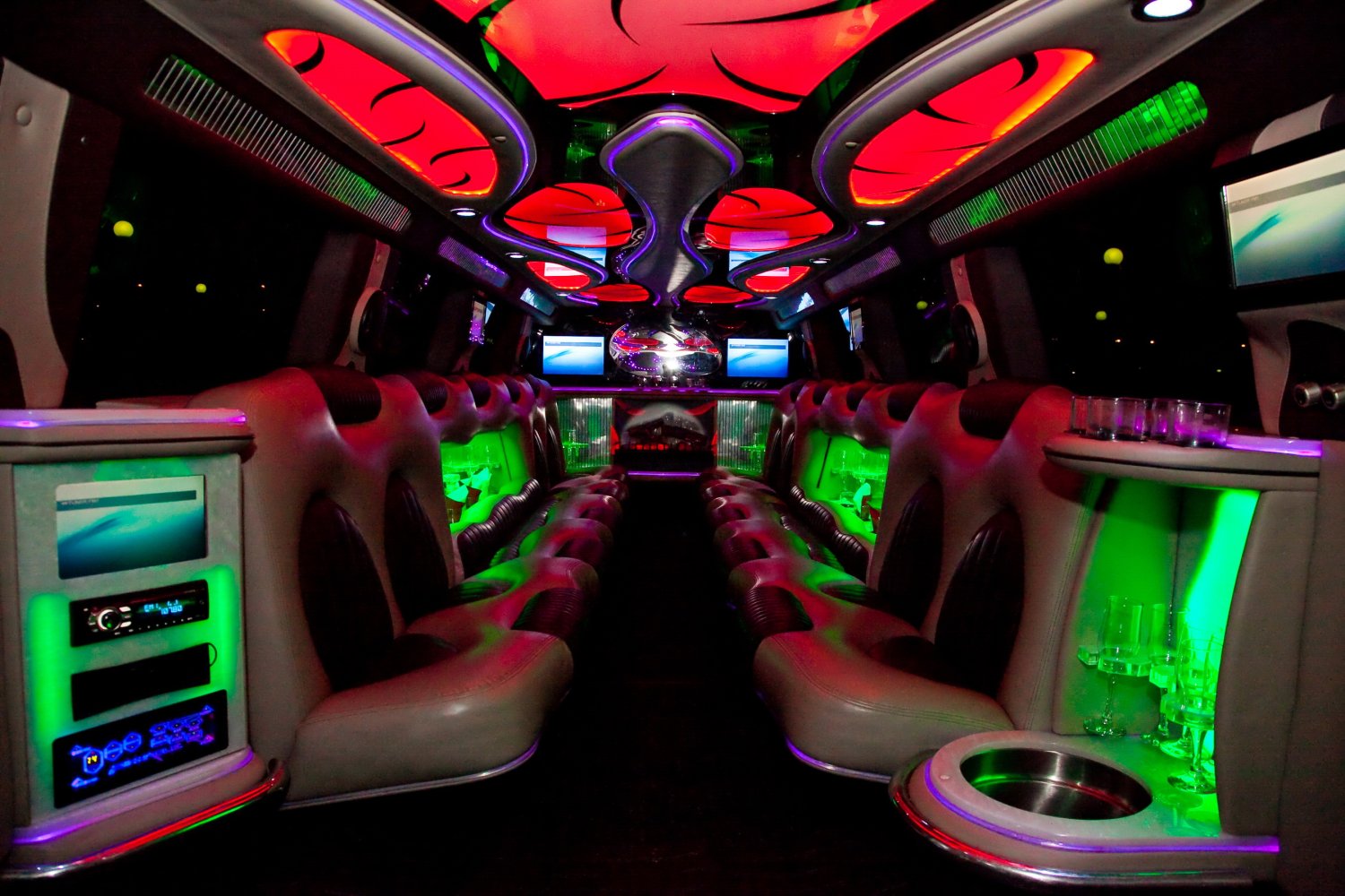 Лимузин Крайслер 300с + Инфинити QX56&nbsp;Лимузин Ком : 