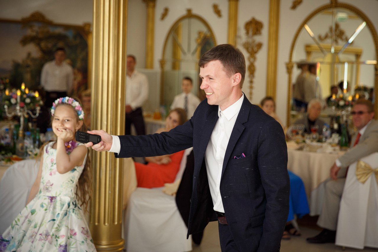 ведущий Евгений Перевалов&nbsp;ведущий : 