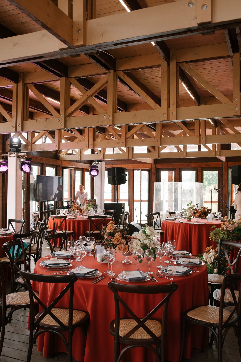 Веранда у воды в Усадьбе Суханово&nbsp;Веранда у воды в усадьбе Суханово : 