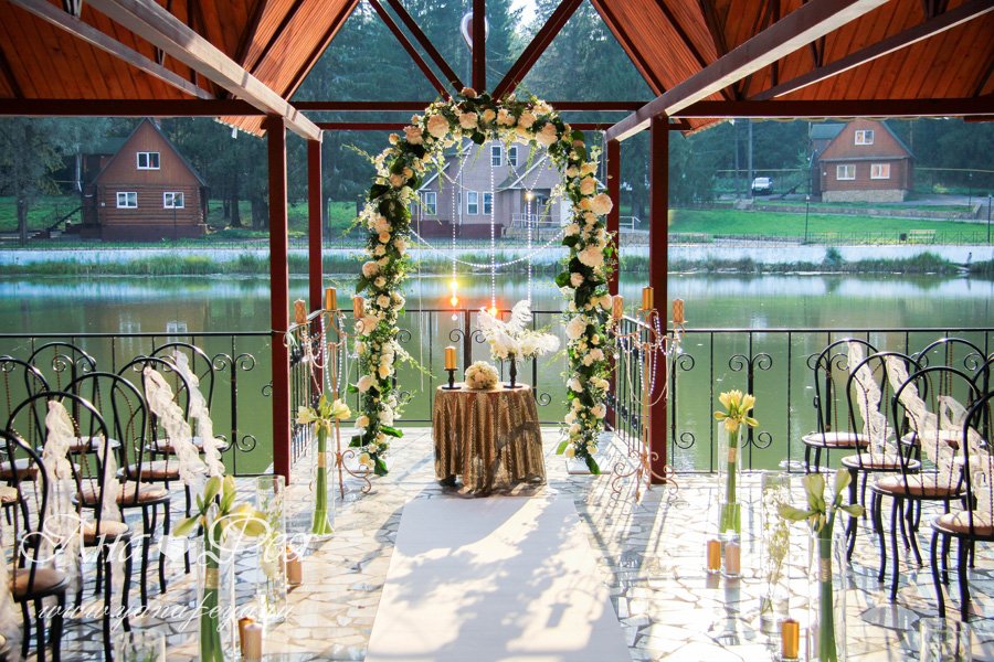 Лесная сказка&nbsp;Ресторанно-гостиничный комплекс "Лесная сказка" : 