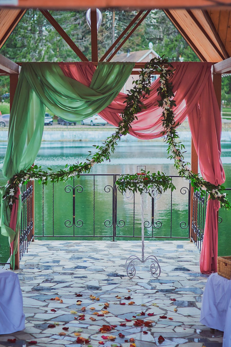 Лесная сказка&nbsp;Ресторанно-гостиничный комплекс "Лесная сказка" : 