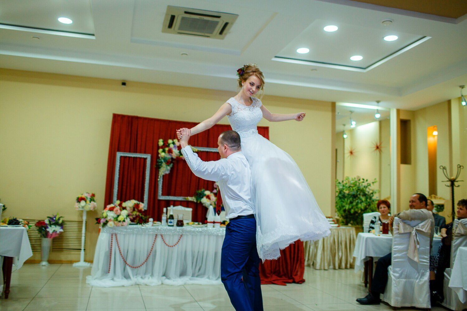 Молодожёны&nbsp;Постановка свадебного танца «Dance of love” : 