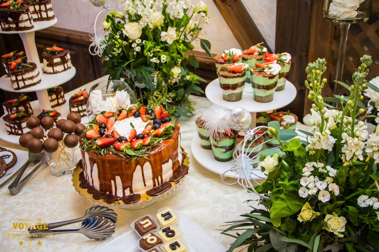 Банкетный фотоальбом&nbsp;Гостинично ресторанный комплекс Вояж : 