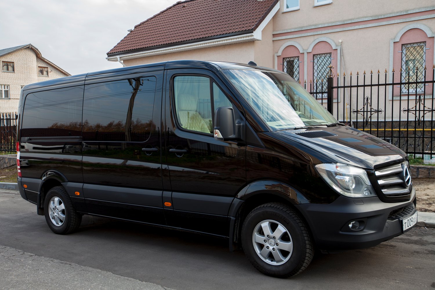 Микроавтобусы и автобусы "Авто-Арена" Транспортная компания : 