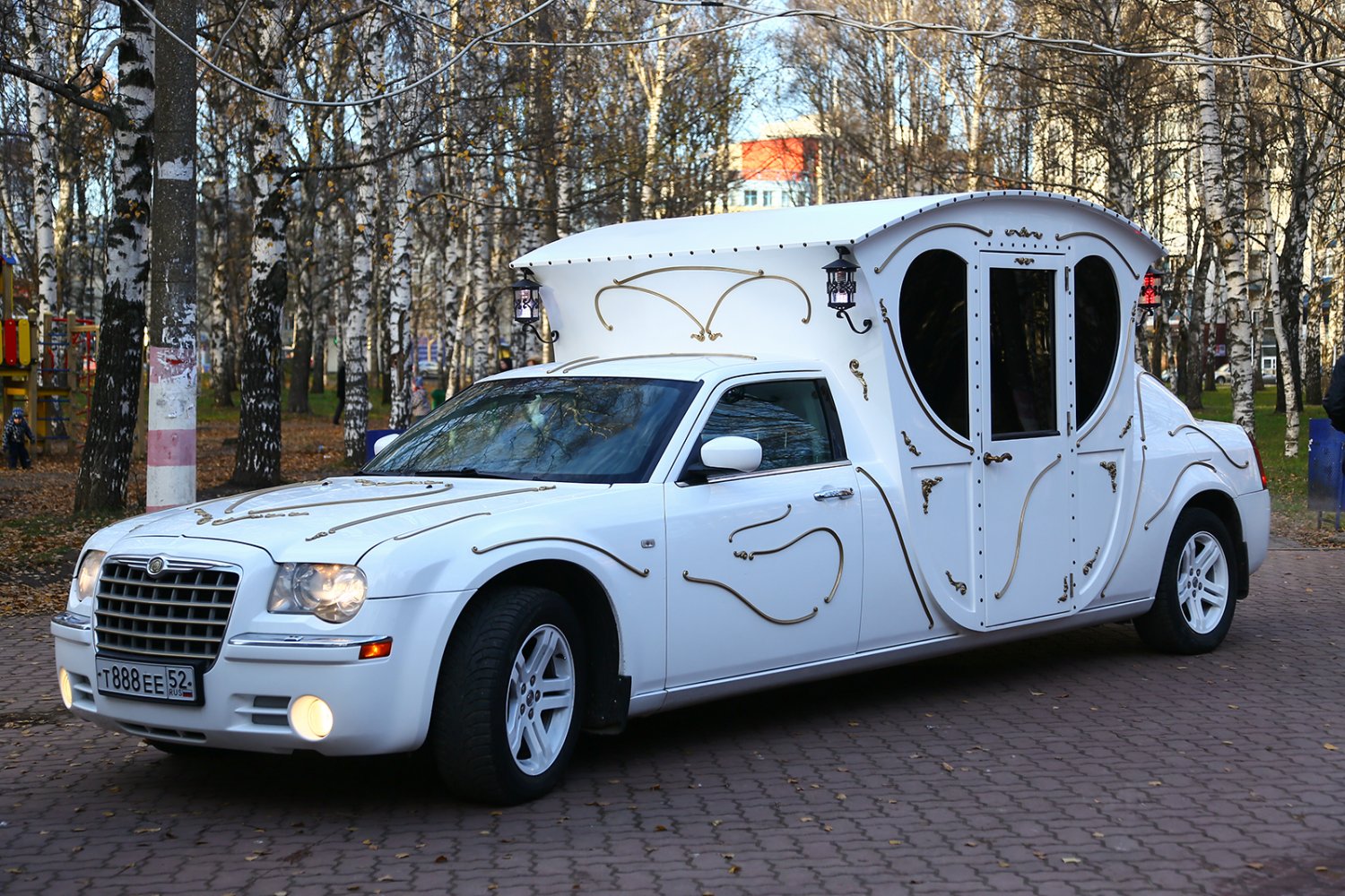 Автомобили и лимузины "Авто-Арена" Транспортная компания : 
