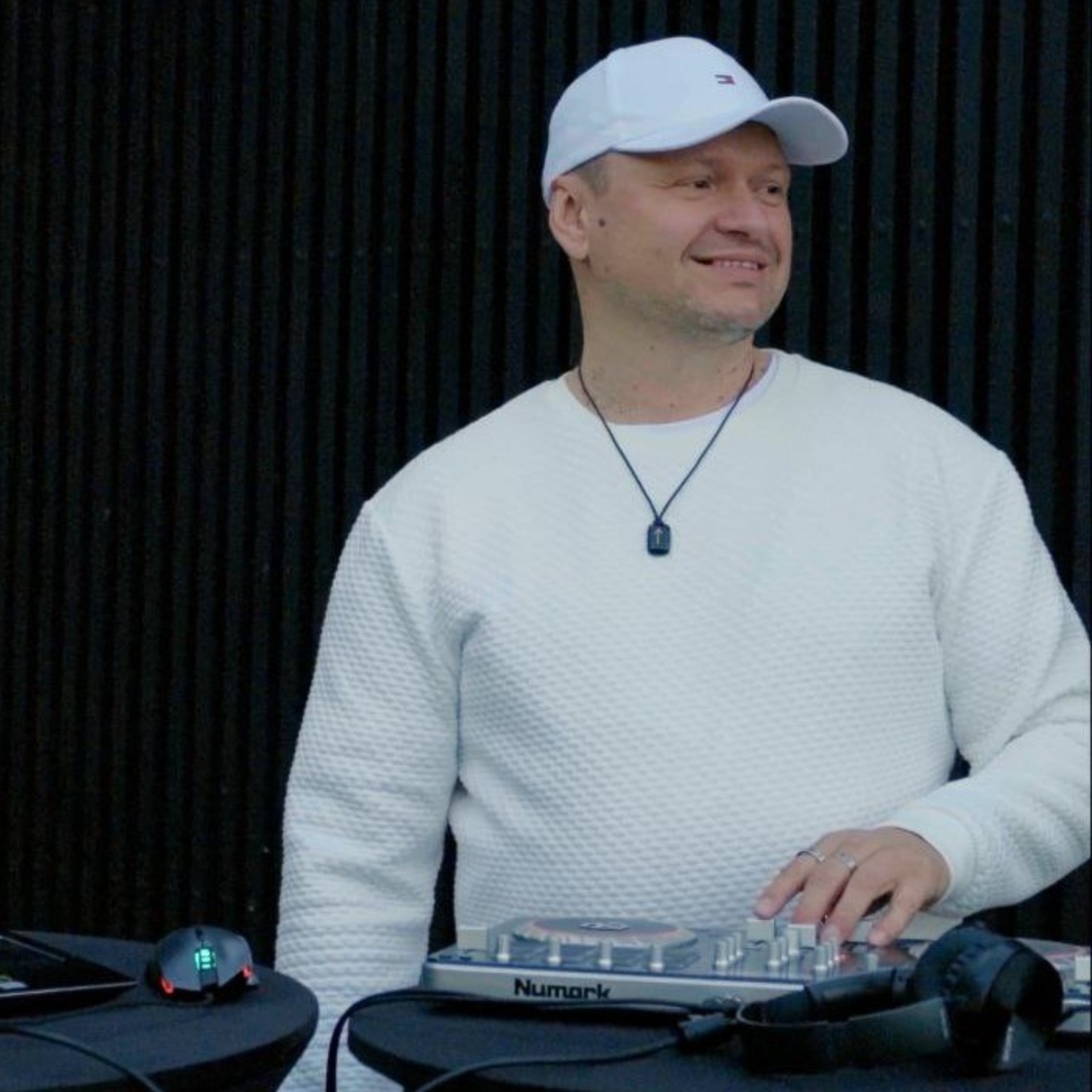Dj Crazy 1500_1500.jpg – Dj Crazy | Wedding Masters of Ceremony в Краснодаре - 1 из 6