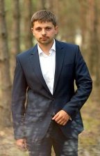 Ведущий АНАТОЛИЙ ТИТОВ